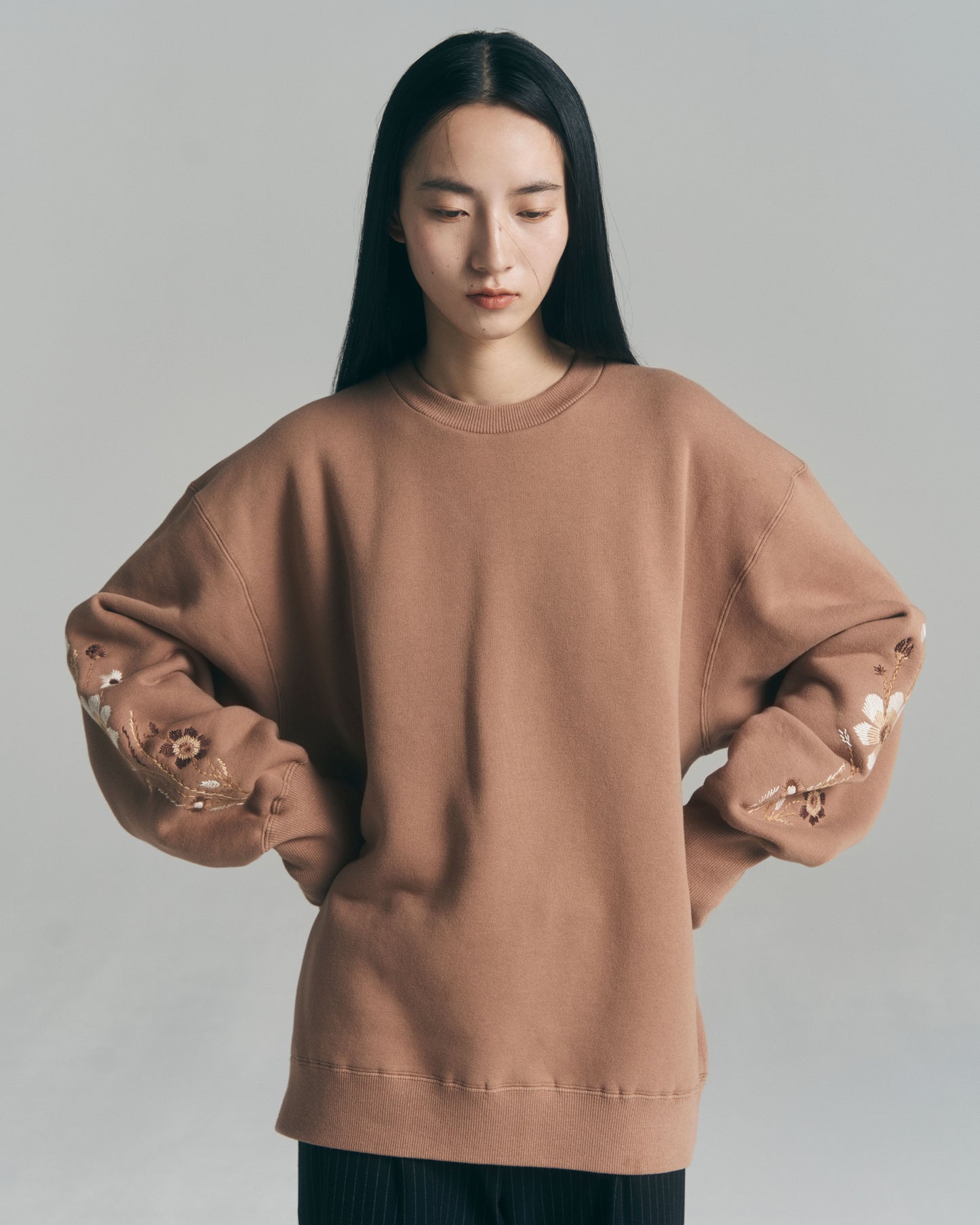 Embroidered Jacquard Crewneck Sweatshirt / Mocha