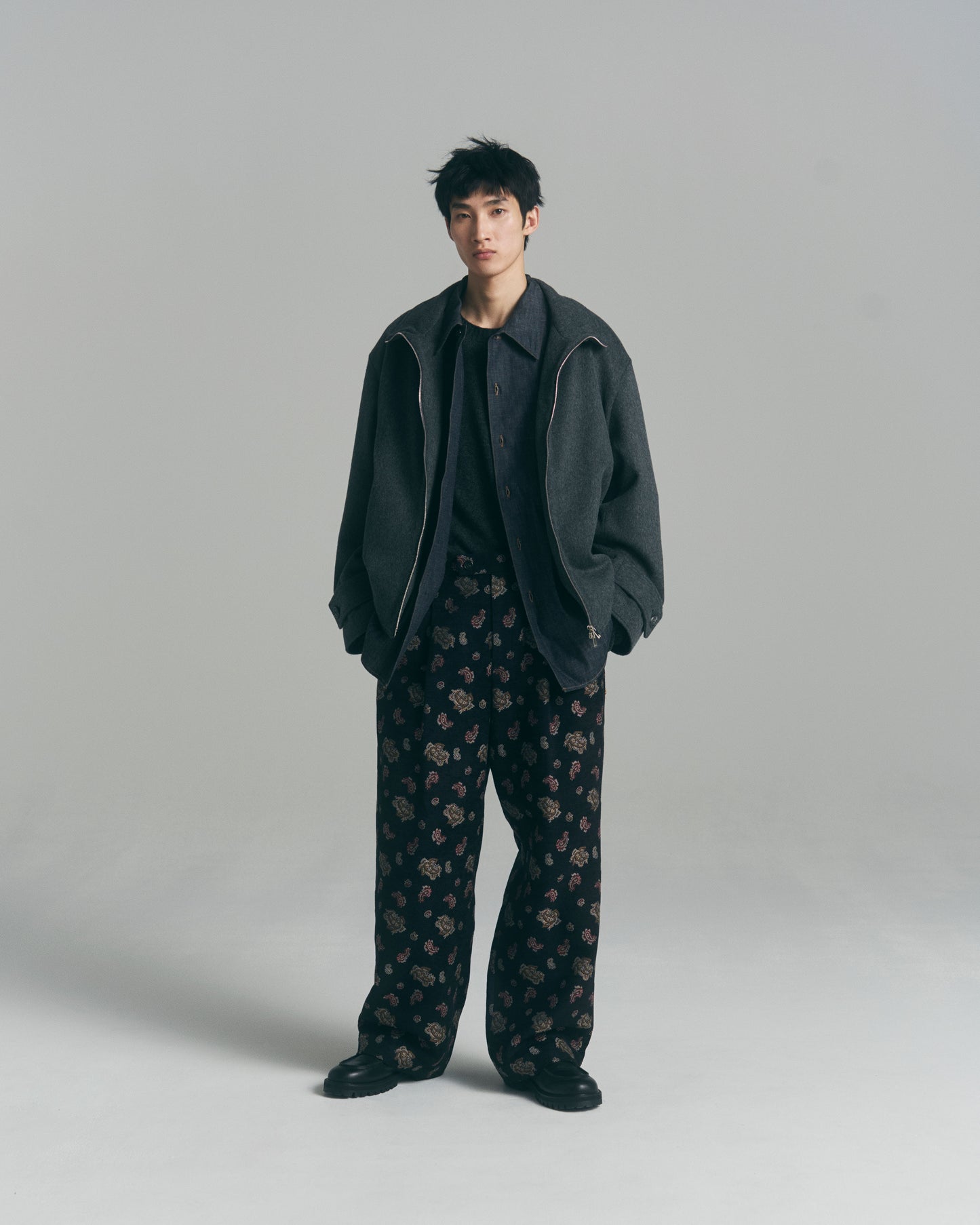 Velvet Jacquard Wide Utility Trousers / Black Paisley