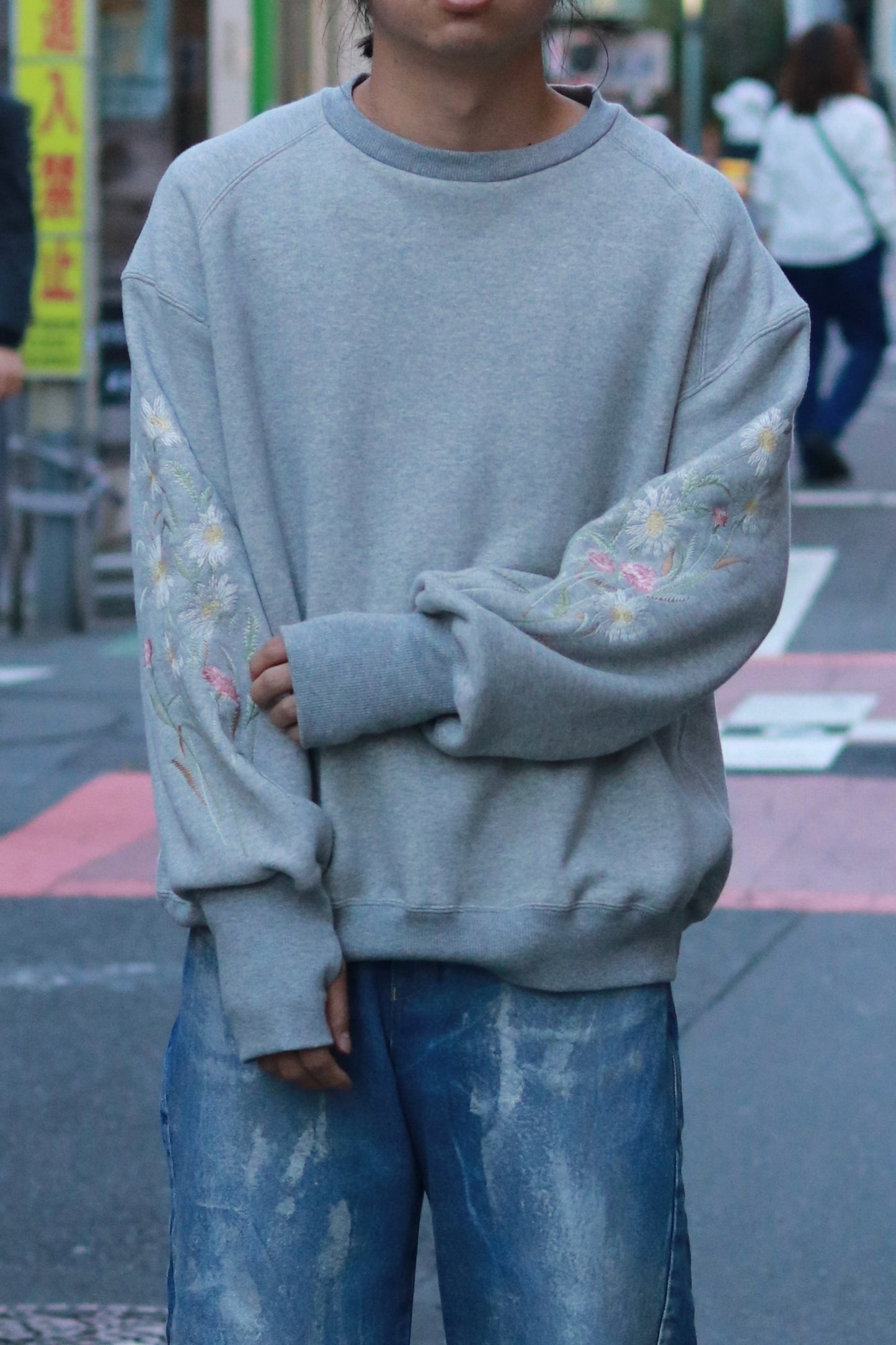 Embroidery crew sweat / Gray