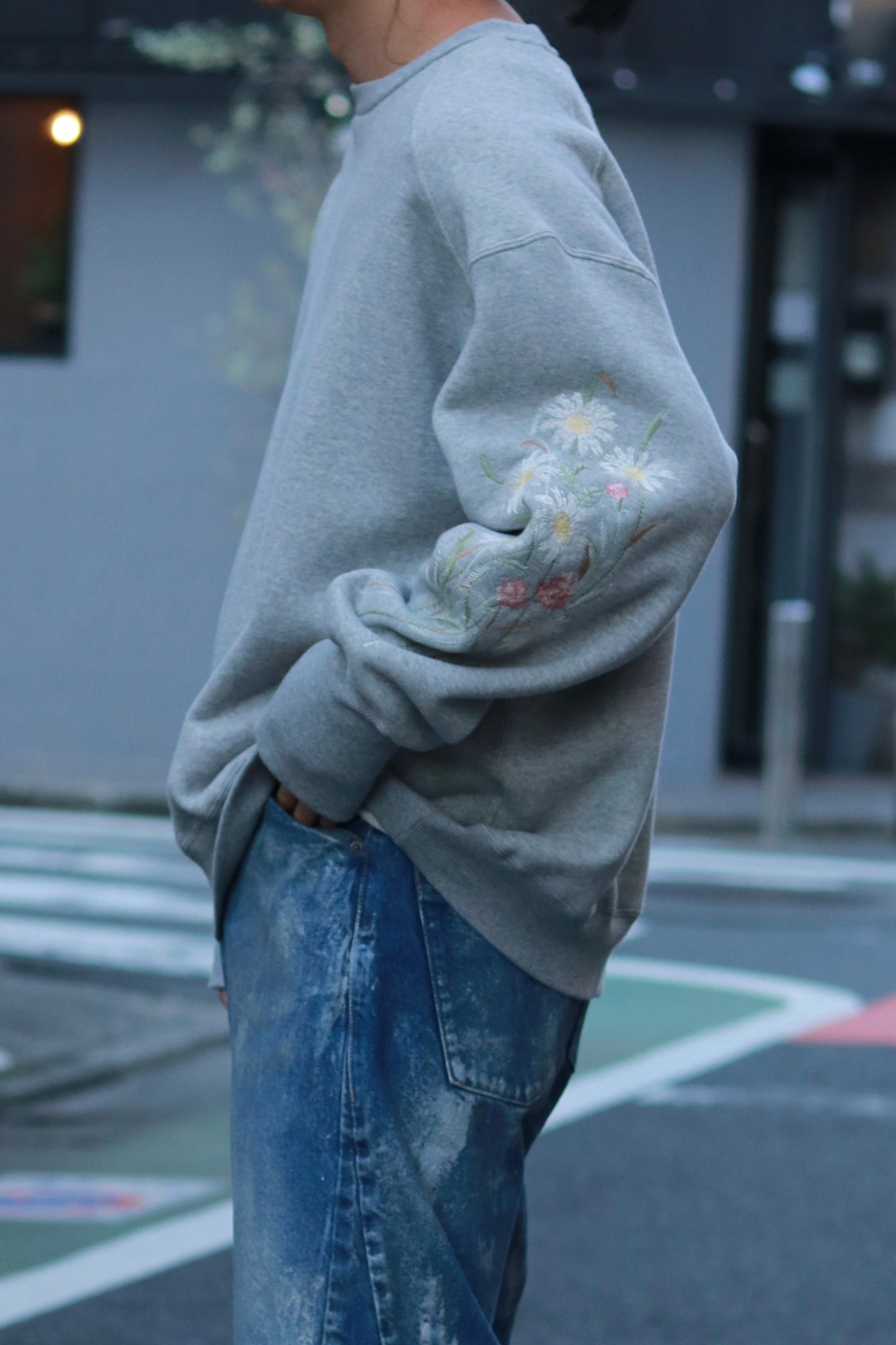 Embroidery crew sweat / Gray