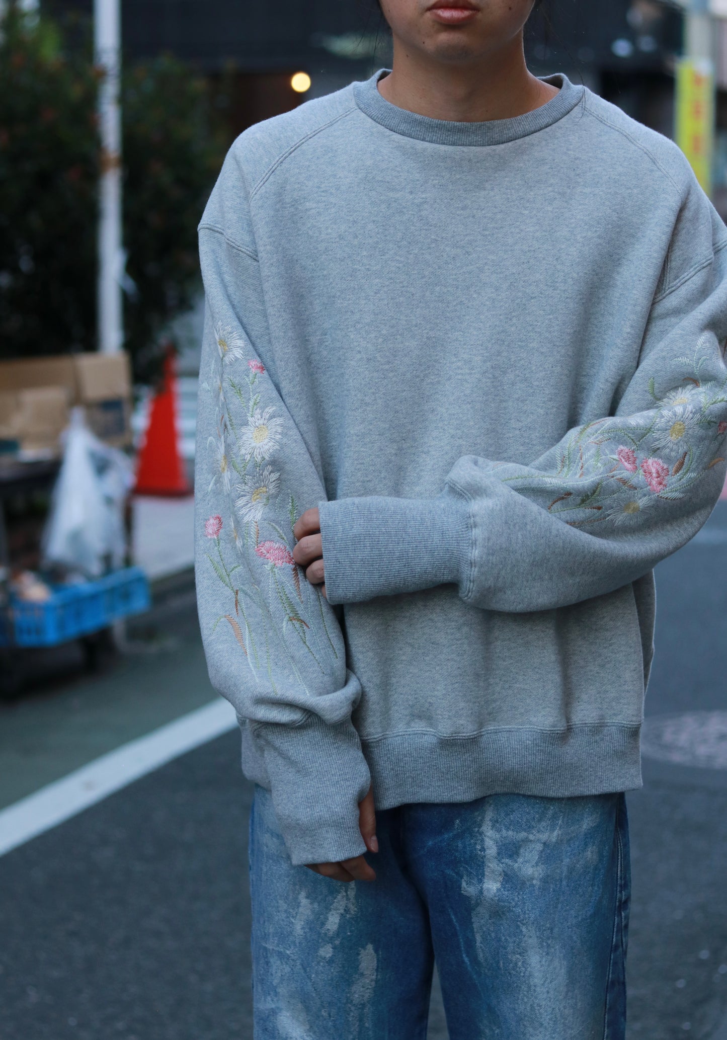 Embroidery crew sweat / Gray
