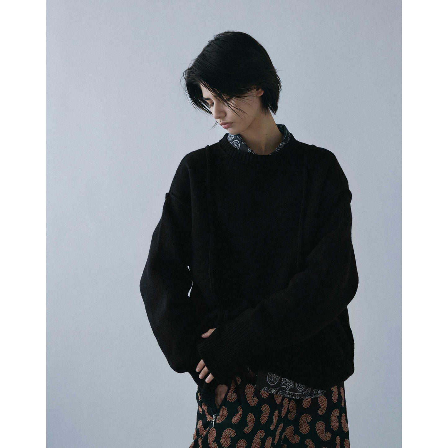 Moebius knit sweater / Black